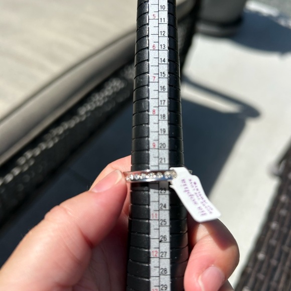 4/$100 LIA SOPHIA Elegant Silver Band with Crystals size 10 😎 - Picture 7 of 7